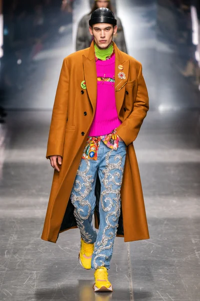 Look 39